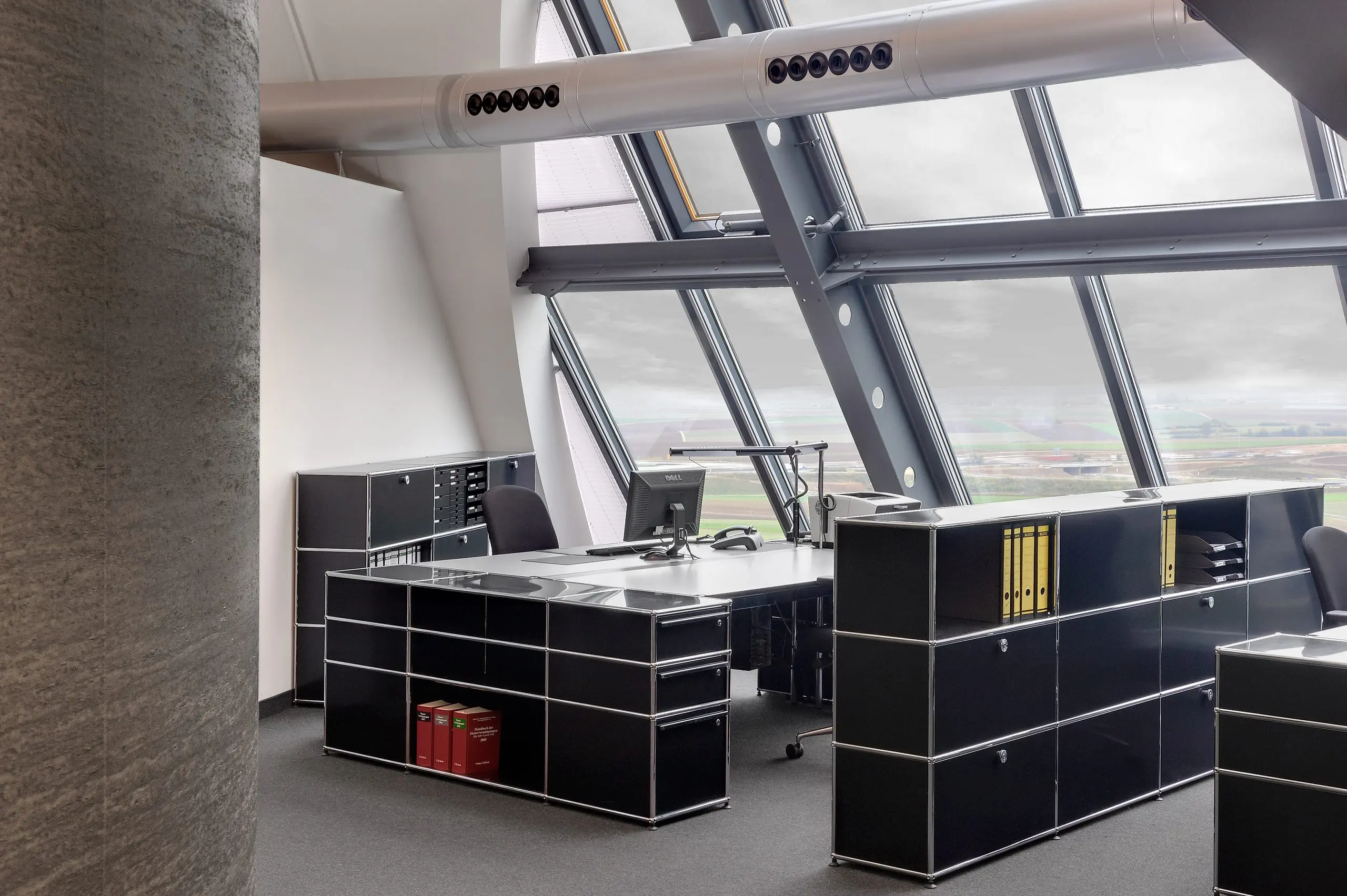 USM Haller im Büro – Beispiel 10